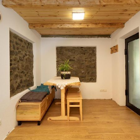 La-Marti, Idyllische Unterkunft Mit Kamin Bagdati 外观 照片